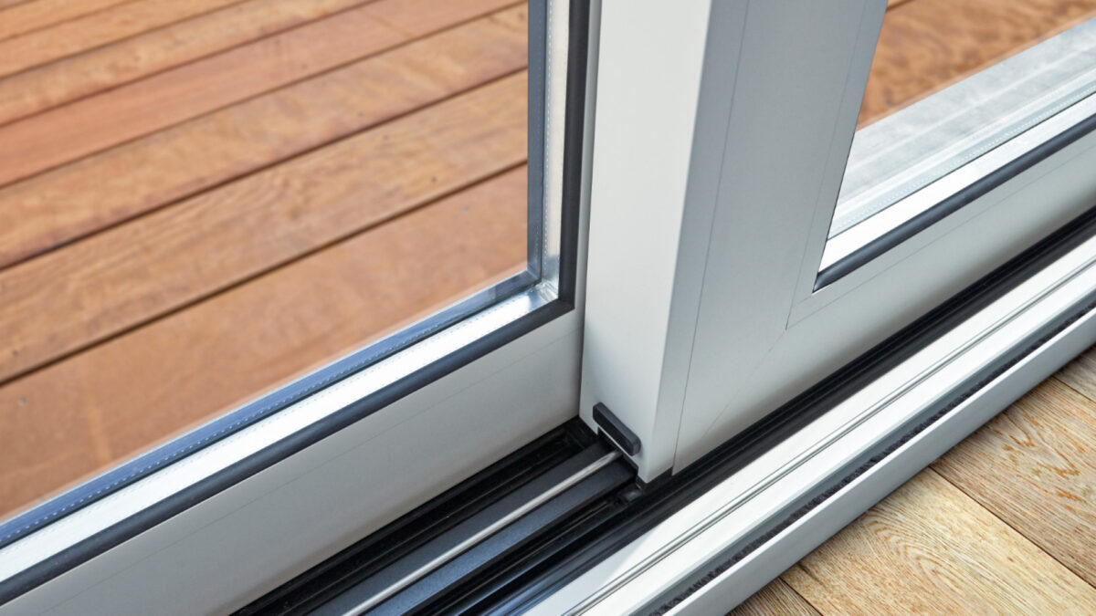 Profilé PVC : un matériau polyvalent pour la construction et la décoration intérieure