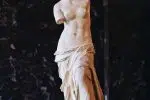 Une statue